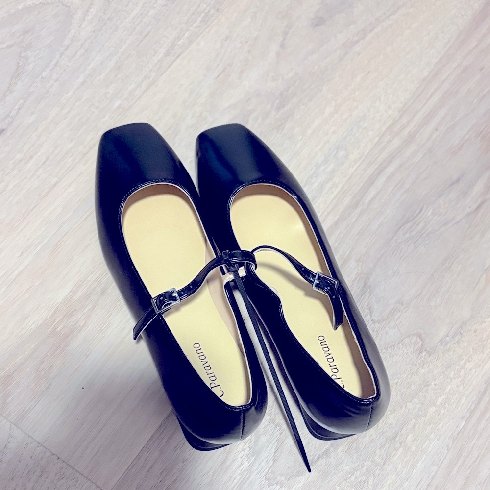 Classic Black Mary Jane Flats - Unbranded